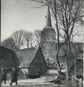 Kirche mit Brücke alt